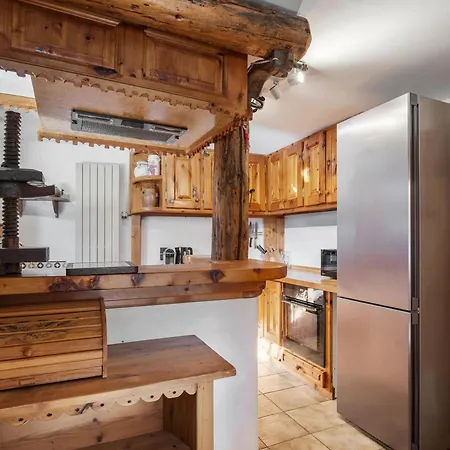 Шале Authentique A 1850 Avec Terrasse Et Parking - Fr-1-564-164 *